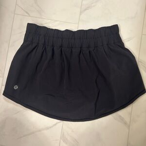 lululemon athletica Women's Black skort